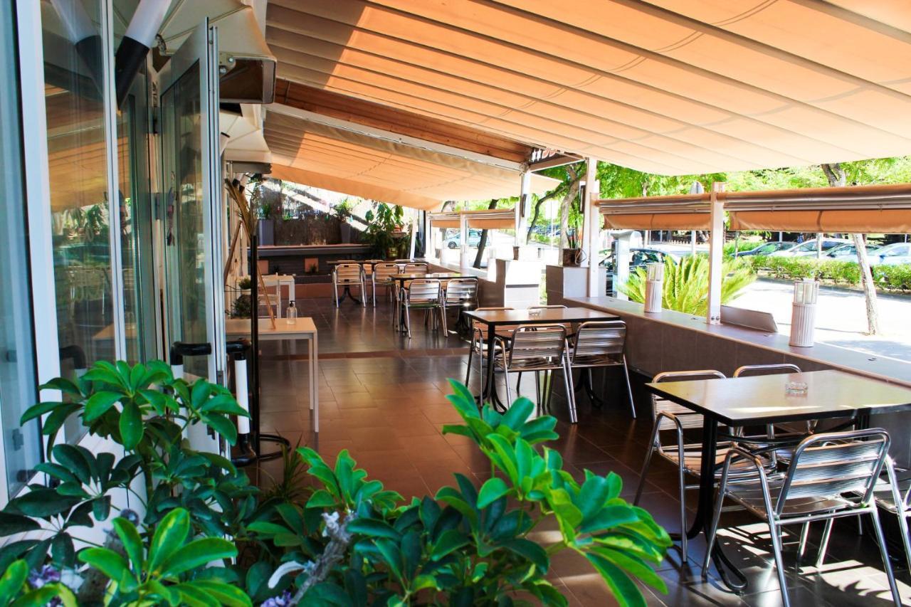 Hotel Rodsan Suizo Castelldefels Exterior foto