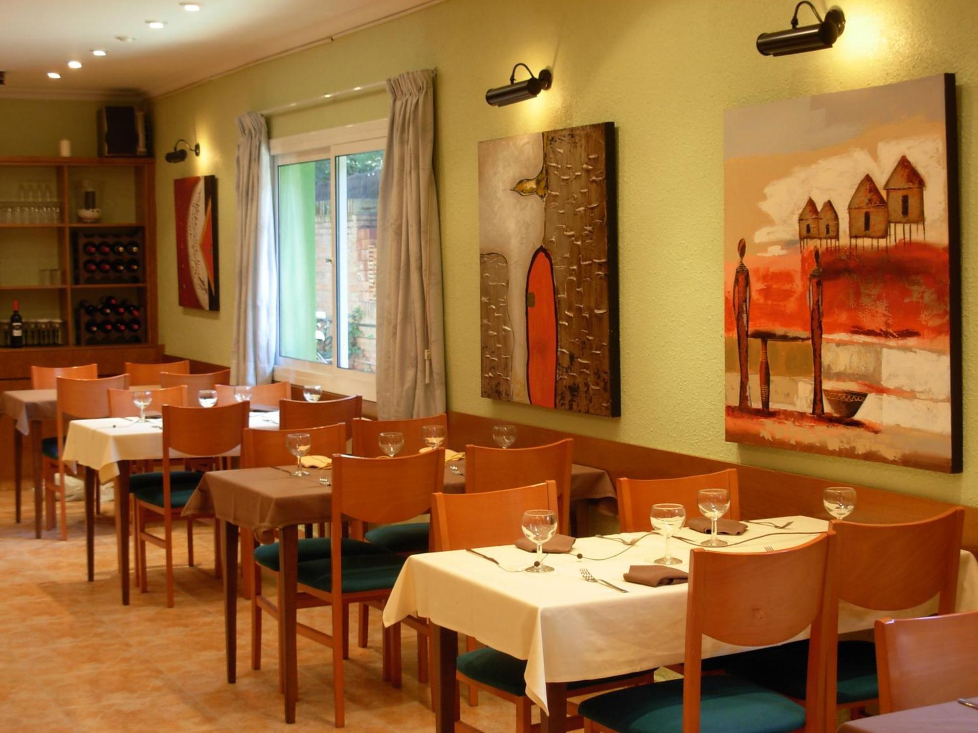 Hotel Rodsan Suizo Castelldefels Exterior foto